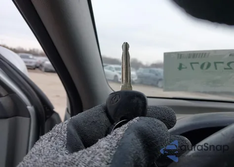 2010 Hyundai Elantra Gls z USA, uszkodzony, nr VIN KMHDU4AD8AU968710